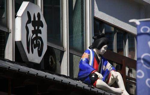 第一次來日本的國內(nèi)游客，最吃驚的莫過于日本城市街道的整潔